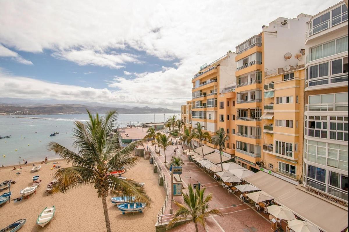 En Primera Linea De La Playa De Las Canteras Vista Al Mar Las Palmas de Gran Canaria Bagian luar foto