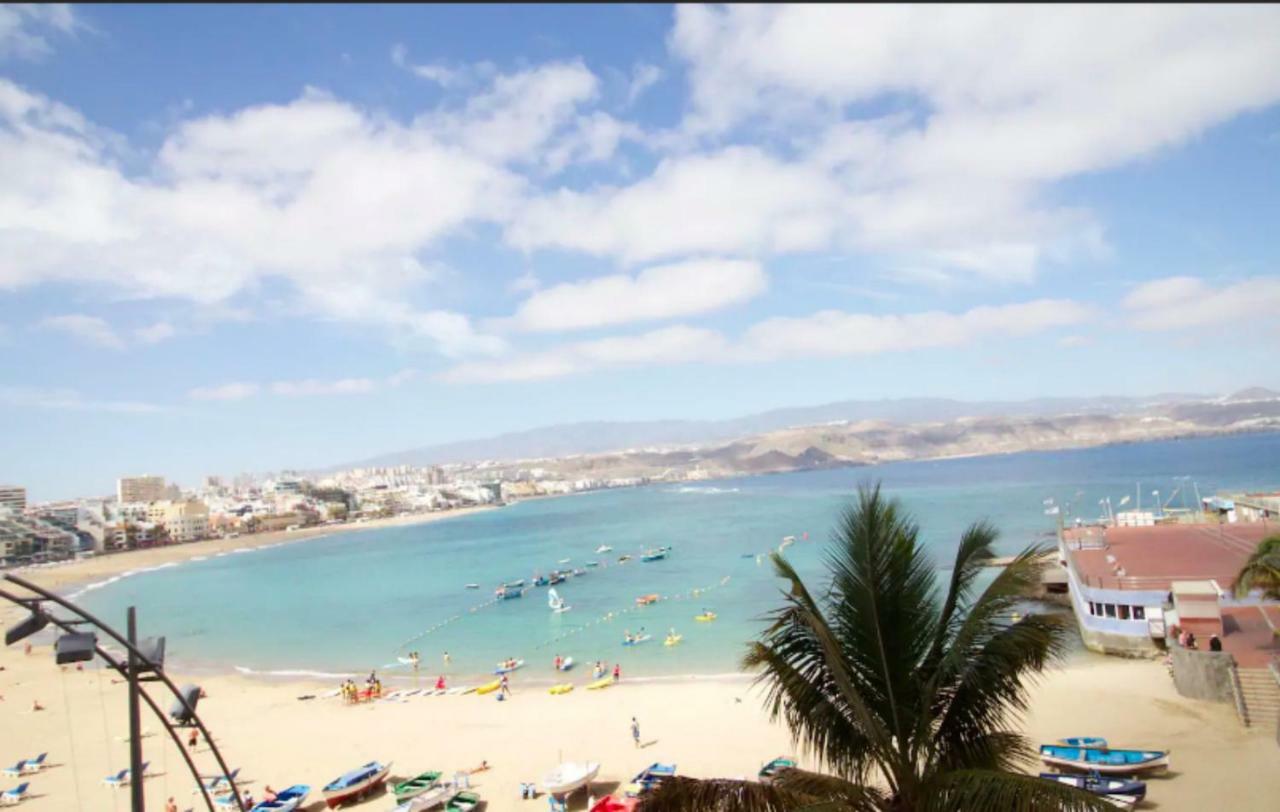 En Primera Linea De La Playa De Las Canteras Vista Al Mar Las Palmas de Gran Canaria Bagian luar foto