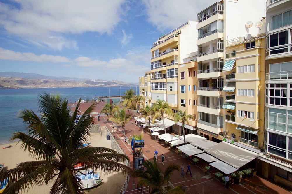 En Primera Linea De La Playa De Las Canteras Vista Al Mar Las Palmas de Gran Canaria Bagian luar foto